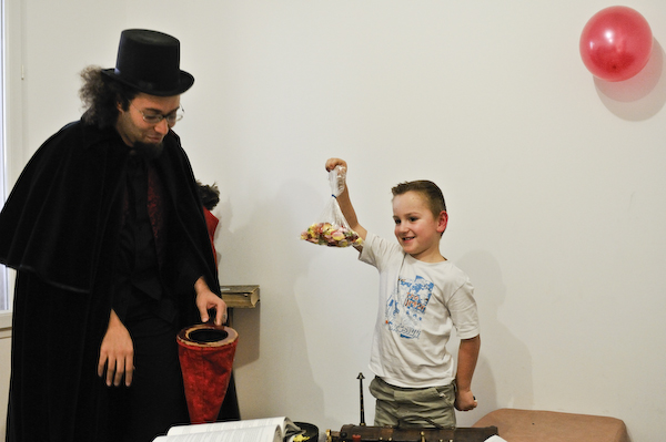 Recette magique et infâme lors d'un spectacle de magie pour enfant